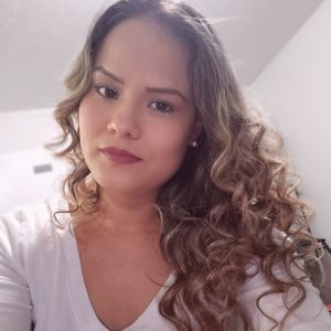 Meet your Posher, Vanessa